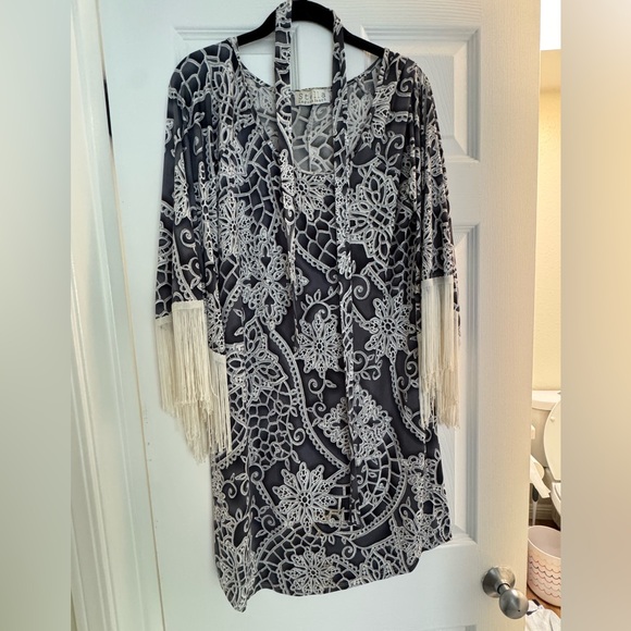Stella Laguna Beach Fringe sleeve Dress - Picture 2 of 3